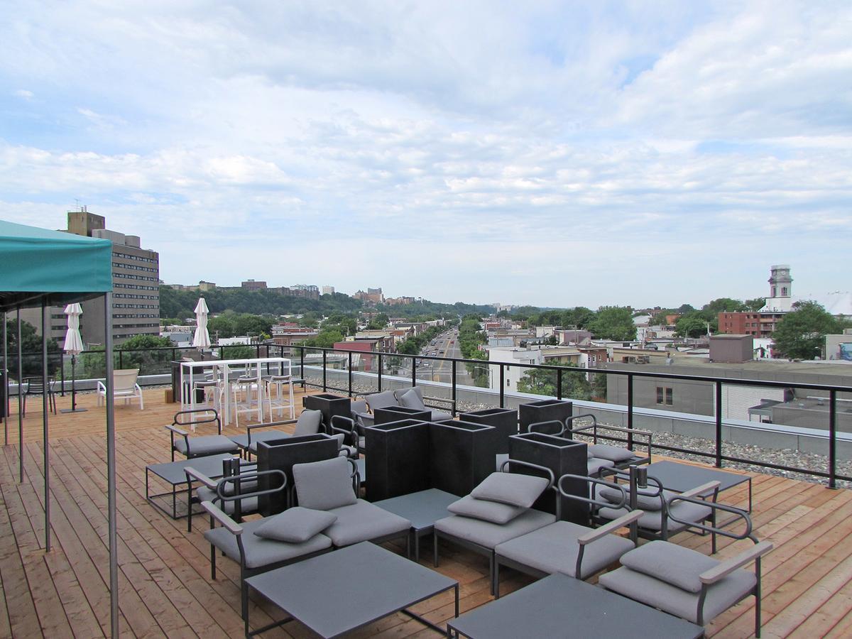 Aux Havres Urbains - Le Penthouse Du Kameleon Apartment Quebec City Exterior photo